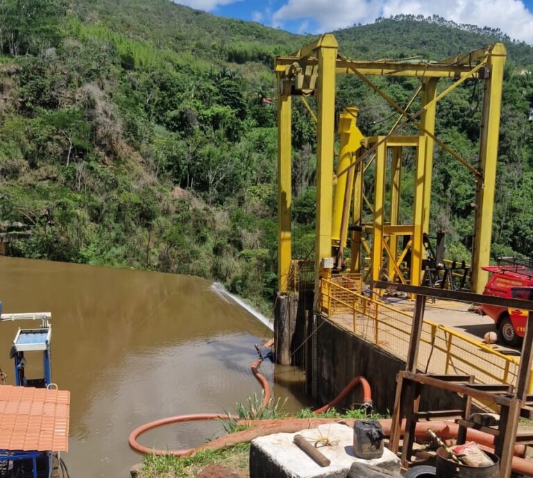 Mergulhador morre durante reparo em hidrelétrica de Mariana - Foto: Divulgação/CBMMG