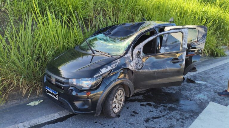 Duas pessoas ficam feridas após acidente na MG-010, em Vespasiano - Foto: Divulgação/CBMMG