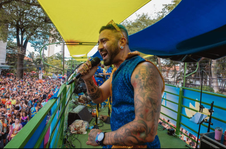 Asa de Banana aposta em encontro explosivo entre axé e rock anos 80 no sábado de Carnaval em BH Screenshot 20260119 142443 Fotos