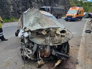 Homem morre e dois ficam feridos após acidente na BR-040, na Zona da Mata Homem morre e dois ficam feridos após acidente na BR-040, na Zona da Mata - Foto: Divulgação/CBMMG