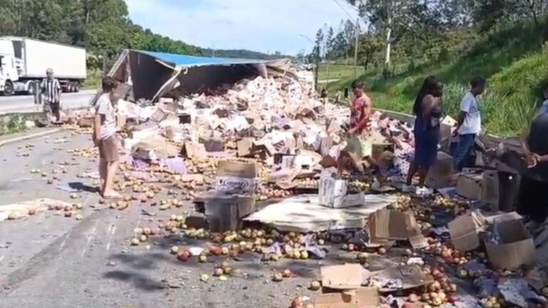 Acidente com carreta deixa motorista gravemente ferido na Fernão Dias, em Lavras - Foto: Reprodução/Redes Sociais