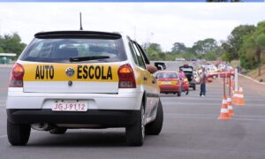 Baliza segue obrigatória no teste prático para tirar CNH em Minas Gerais, afirma Detran - Foto: Lia de Paula/Agência Senado
