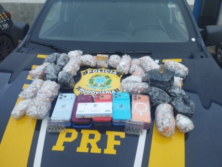 PM da Paraíba e guarda municipal de João Pessoa são presos com celulares e anabolizantes na Fernão Dias - Foto: Divulgação/PF