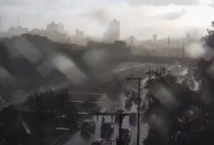 Avenida Francisco Sá, em BH, é fechada por risco de transbordamento - Foto: Divulgação/BHTrans