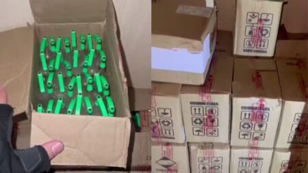 Homem é preso com quase 800 frascos de lança-perfume no Aglomerado da Serra, em BH - Foto: Divulgação/PMMG