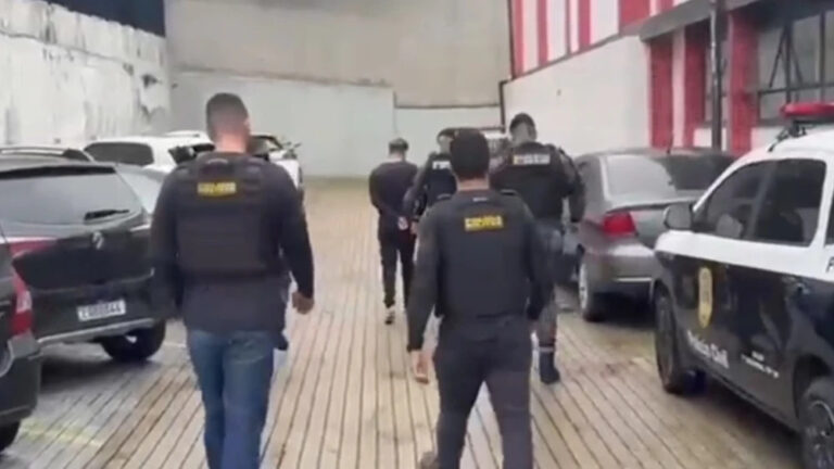 PMMG prende, em São Paulo, integrante do PCC que abastecia criminosos em MG - Foto: Divulgação/PMMG