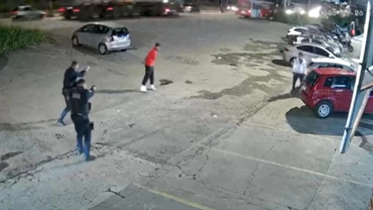 Homem é baleado após ameaçar pedestres com facão em BH - Foto: Reprodução