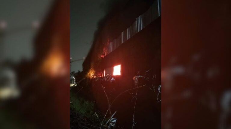 Incêndio atinge motel e 25 quartos são evacuados em BH - Foto: Divulgação/CBMMG