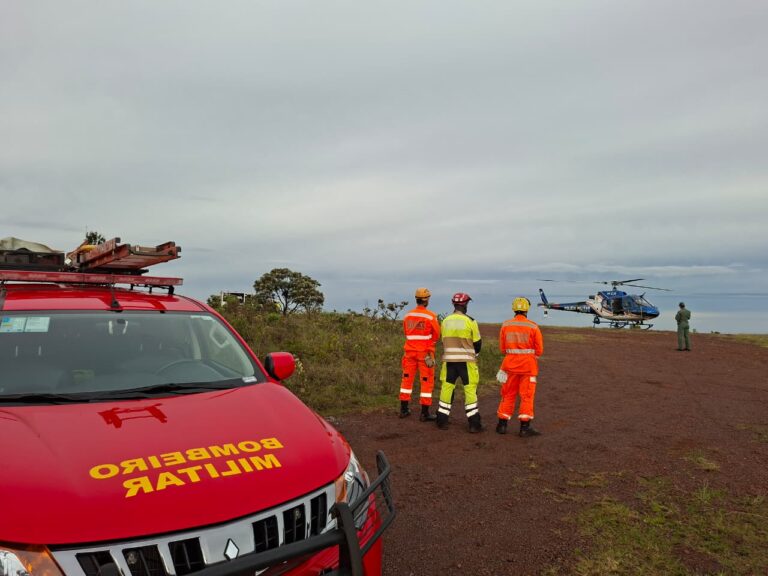 Corpo de motorista de aplicativo é resgatado dentro de carro na Serra do Rola Moça - Foto: Divulgação/CBMMG