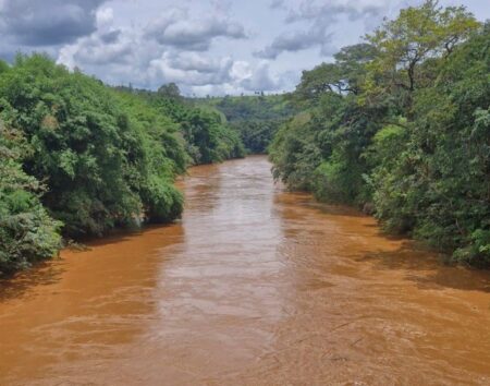 Jovem é procurado após desaparecer no Rio Maranhão, em Congonhas - Foto: Divulgação/CBMMG
