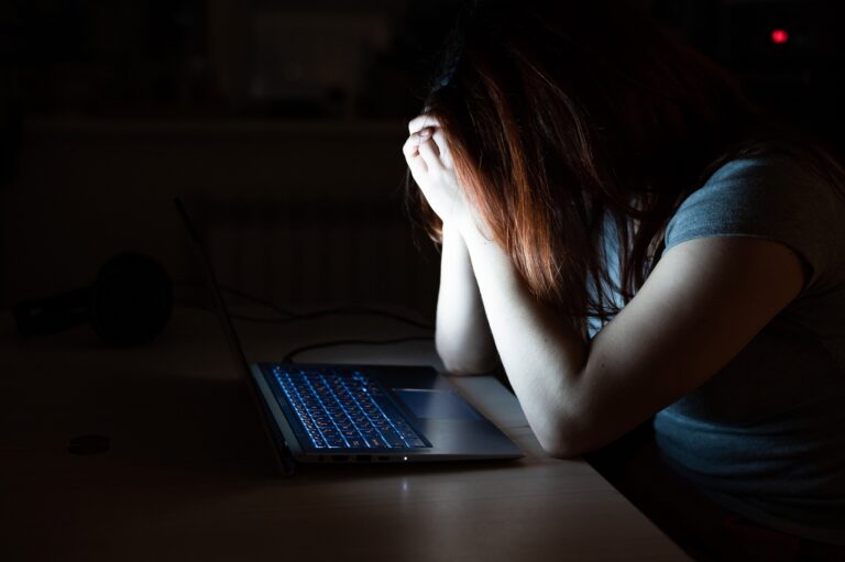 Brasileiro é indiciado por perseguição virtual contra cidadã mexicana Brasileiro é indiciado por perseguição virtual contra cidadã mexicana - Foto: Ilustrativo/Depositphotos