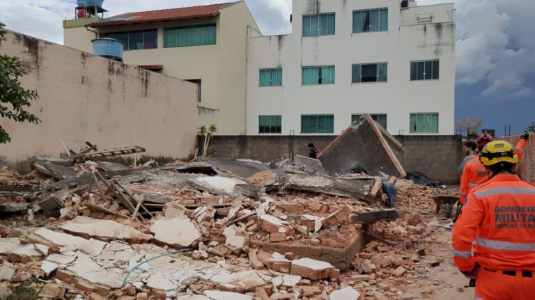 Trabalhador morre após desabamento durante demolição de imóvel em Divinópolis - Foto: Divulgação/CBMMG