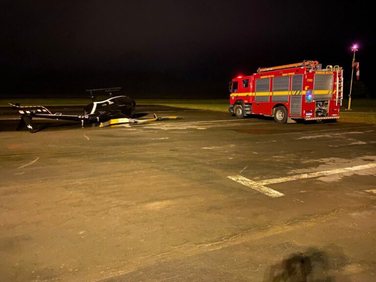 Helicóptero sofre acidente durante decolagem no Aeroporto de Caxambu Helicóptero sofre acidente durante decolagem no Aeroporto de Caxambu - Foto: Divulgação/CBMMG