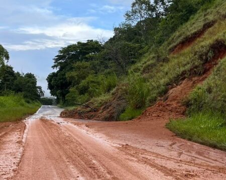 BR-040, BR-262, BR-267 e BR-365: veja os pontos de interdições nas rodovias de Minas Gerais BR-040, BR-262, BR-267 e BR-365: veja os pontos de interdições nas rodovias de Minas Gerais - Foto: Divulgação/PRF