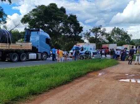 Quatro pessoas ficam feridas após acidente entre carros na BR-040, em Carandaí Quatro pessoas ficam feridas após acidente entre carros na BR-040, em Carandaí - Foto: Reprodução/Redes Sociais