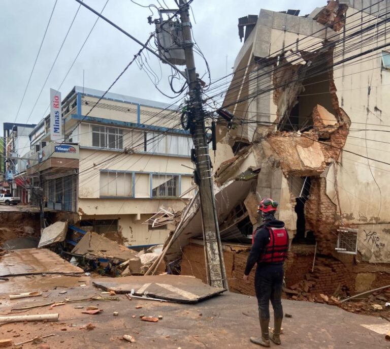 Prefeitura de Juiz de Fora alerta para golpe com falsa vaquinha após enchente - Foto: Divulgação/CBMMG