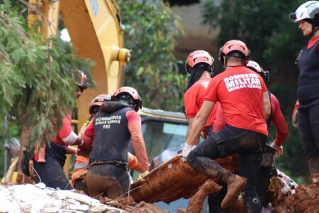 Chuvas na Zona da Mata: 22 pessoas seguem internadas em Juiz de Fora - Foto: Divulgação/CBMMG