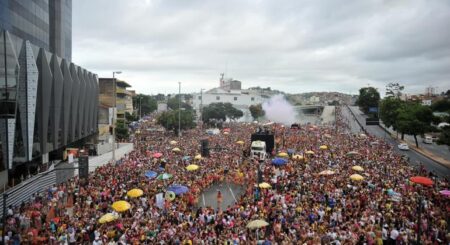 Carnaval: Blocos provocam interdições e mudanças no trânsito em BH neste fim de semana Carnaval: Blocos provocam interdições e mudanças no trânsito em BH neste fim de semana- Foto: Alexandre Guzanshe/Belotur