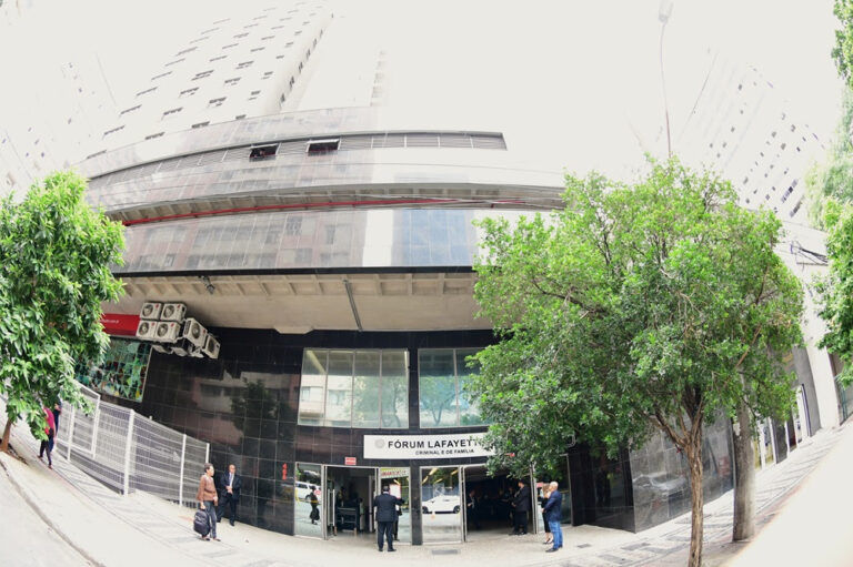 Homem é condenado a 19 anos de prisão pelo assassinato da ex-companheira em BH - Foto: TJMG / Divulgação