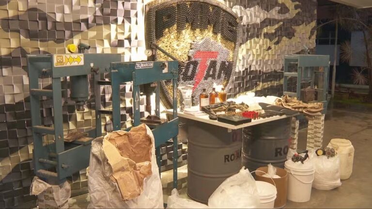 Homem é preso em laboratório de refino de cocaína em Esmeraldas Homem é preso em laboratório de refino de cocaína com 200 kg da droga em Esmeraldas - Foto: Divulgação/Polícia Militar