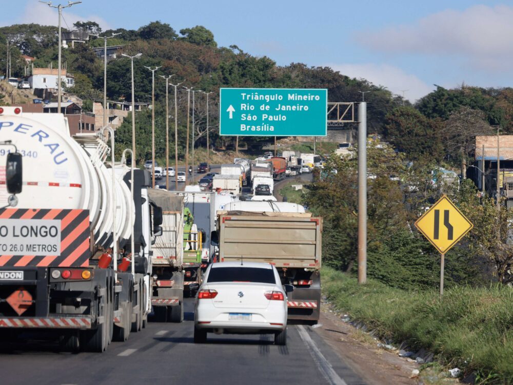 Minas Gerais adere a subsídio de R$ 0,60 por litro de diesel - Foto: Gil Leonardi / Imprensa MG