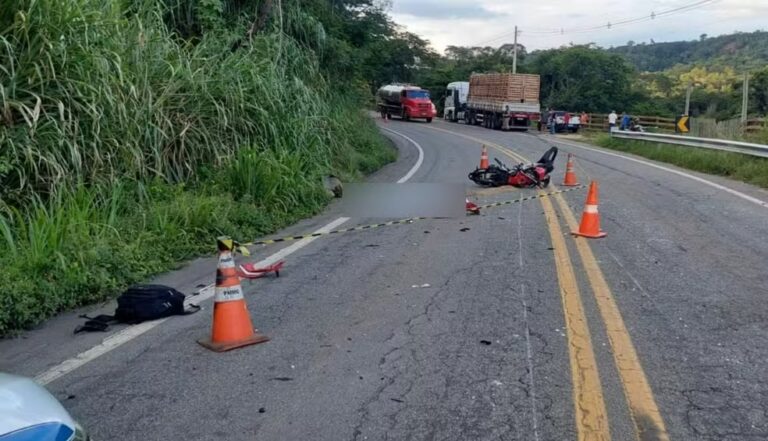Motociclista morre após acidente com carreta na BR-259, em Resplendor - Foto: Polícia Militar Rodoviária