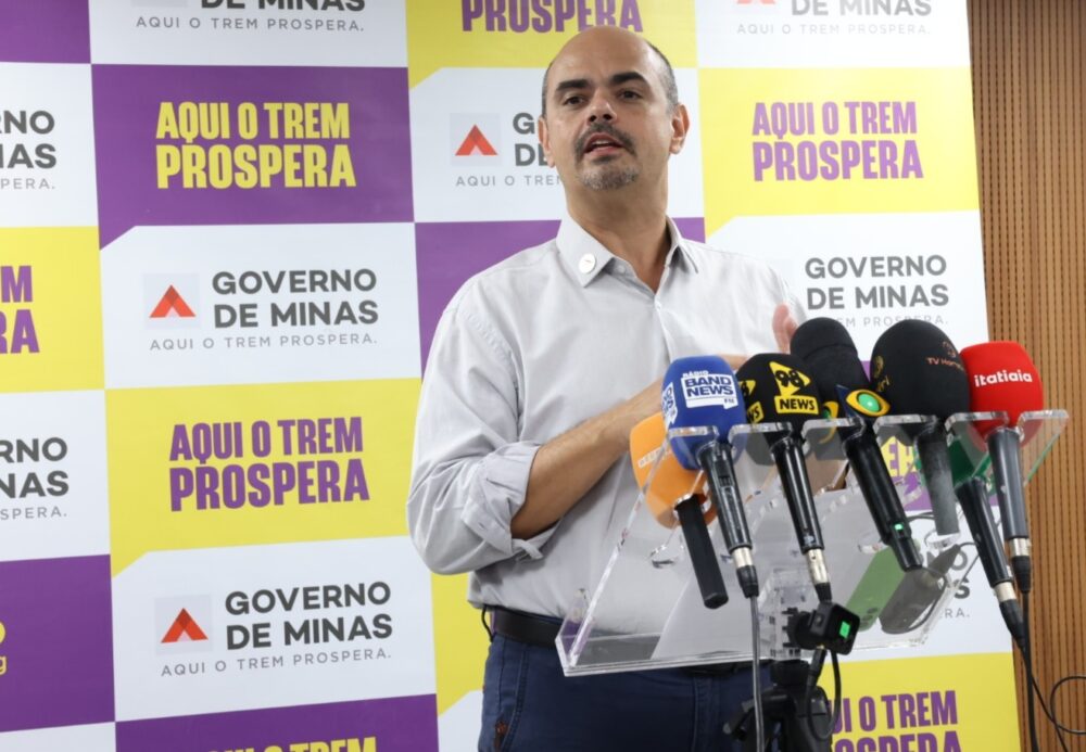 Simões sanciona reajuste salarial de 5,4% a servidores em MG Mateus Simões - Foto: Karoline Barreto / Imprensa MG