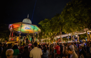 Natal da Mineiridade transformou a Praça da Liberdade em um espetáculo de luz, fé e cultura Screenshot 20260303 162136 Fotos