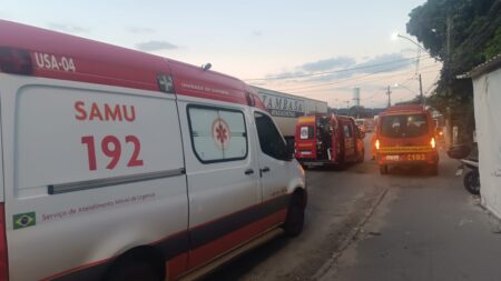 Motociclista morre após acidente com caminhão na Avenida das Américas, em Contagem Motociclista morre após acidente com caminhão na Avenida das Américas, em Contagem - Foto: Divulgação/CBMMG
