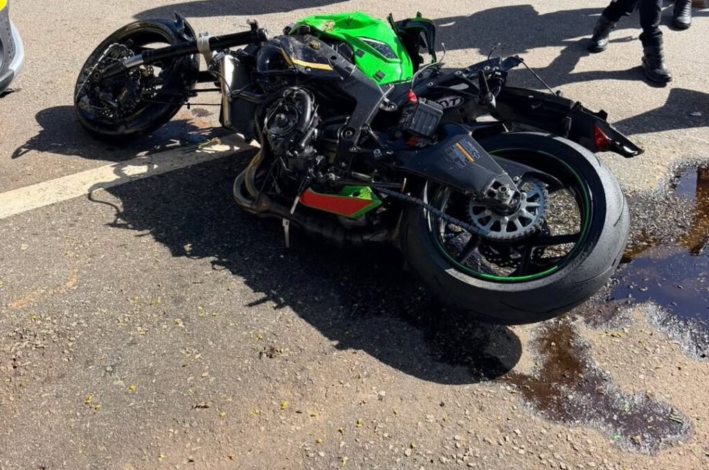 Motociclista morre em acidente com carro na BR-262, em Florestal Motociclista morre em acidente com carro na BR-262, em Florestal - Foto: Reprodução/Redes Sociais