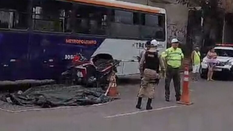 Mulher morre em acidente com ônibus, caminhão e moto na Avenida Risoleta Neves, em BH - Foto: Reprodução/Redes Sociais