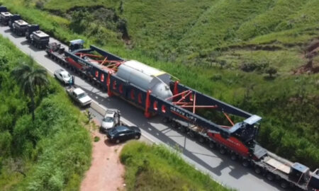 Carga de quase 500 toneladas causa interdições em rodovias de MG - Foto: Divulgação/PRF