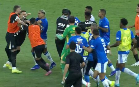 MPMG pede investigação sobre briga entre jogadores de Atlético e Cruzeiro - Foto: Reprodução/Premiere