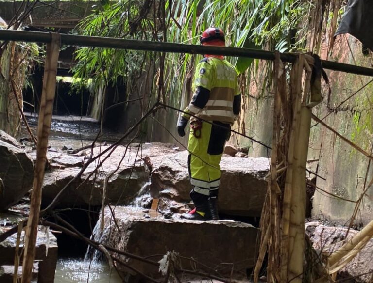 Buscas por jovem arrastado por enxurrada em Sabará entram no quarto dia - Foto: Divulgação/CBMMG
