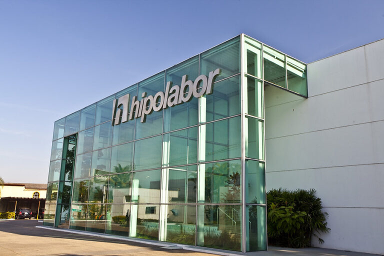 Hipolabor abre vagas para pessoas com deficiência em Sabará; veja como se candidatar Hipolabor abre vagas para pessoas com deficiência em fábrica de medicamentos em Sabará - Foto: Divulgação/Hipolabor