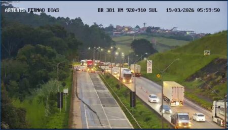 Derramamento de produto químico interdita trecho da Fernão Dias há mais de 60 horas em MG - Foto: Divulgação/PRF