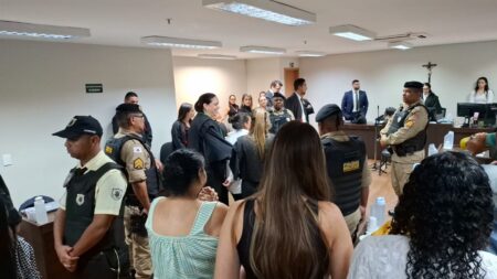 Mulher é absolvida após matar homem e alegar abuso contra a filha em BH - Foto: