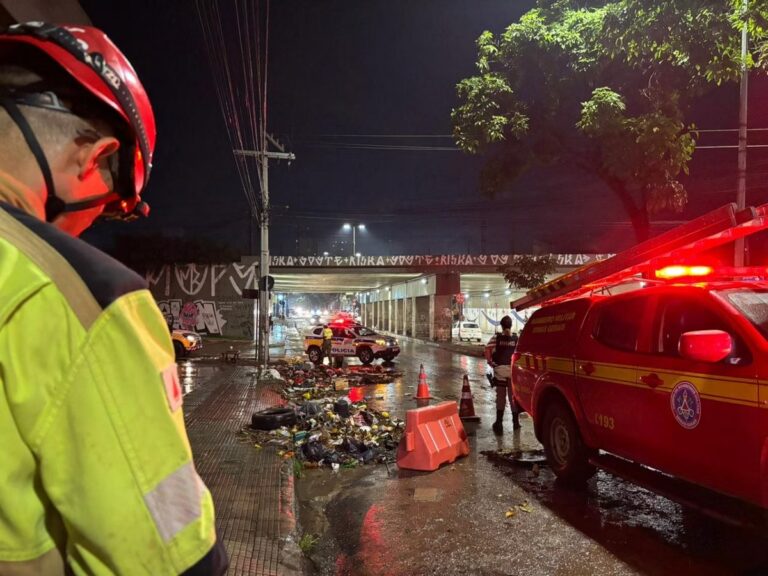 Mulher que morreu arrastada por enxurrada em BH será sepultada nesta segunda (23) - Foto: Alex Bessas
