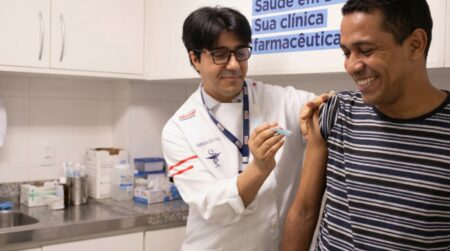 Avanço de doenças respiratórias aumenta urgência da vacina contra gripe em BH; veja onde se vacinar - Foto: Divulgação/Araújo