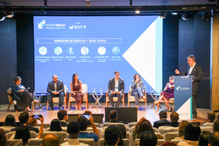 Diversibram 2026 debate inclusão e futuro da mineração em BH; assista ao vivo Diversibram 2026 debate inclusão e futuro da mineração em BH; assista ao vivo - Foto: Divulgação/Ibram