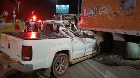 Mulher morre e homem fica ferido após acidente em Pará de Minas - Foto: Divulgação/CBMMG