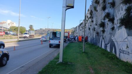 Engavetamento com cinco veículos deixa três feridos na Via Expressa, em BH - Foto: Divulgação/CBMMG