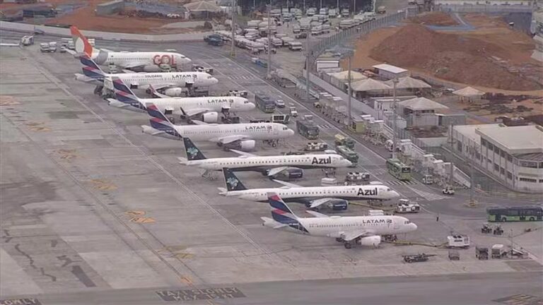 Pane no controle aéreo de São Paulo cancela e atrasa voos no Aeroporto de Confins Pane no controle aéreo de São Paulo cancela e atrasa voos em Minas Gerais - Foto: Reprodução