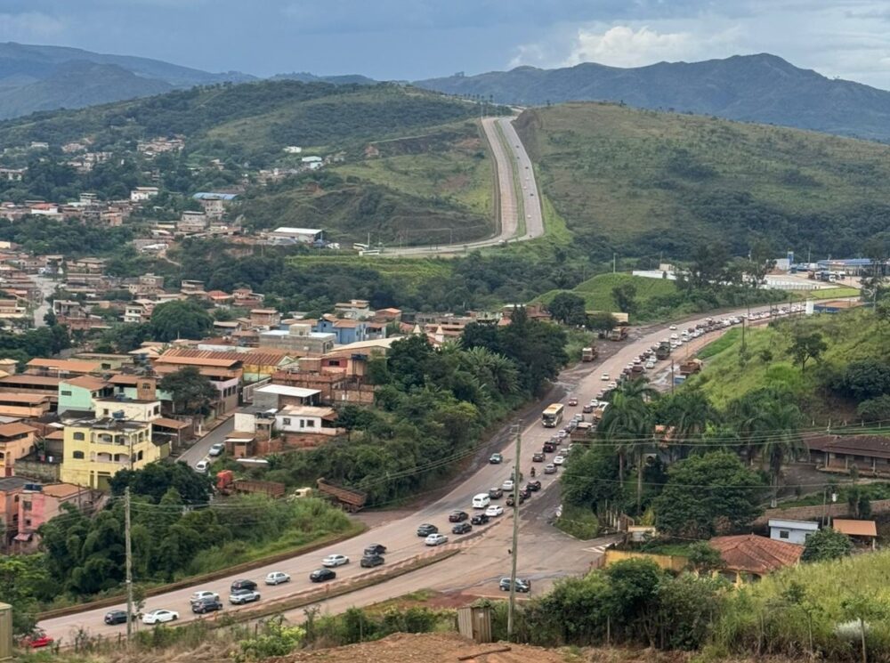 BR-040 tem congestionamentos na volta do feriado da Semana Santa em MG - Foto: Reprodução/Redes Sociais