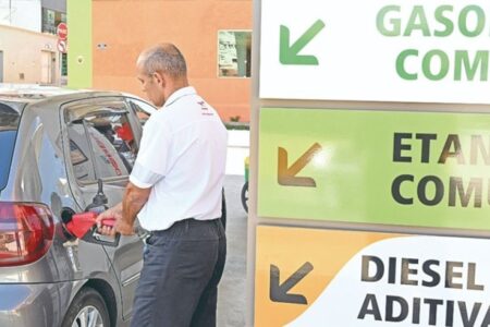 Vendas de combustíveis caem em Minas image 870x580 69d124eb7b855 4NKAHU