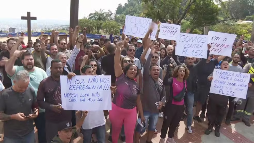 Motoristas de aplicativo e entregadores protestam contra regulamentação em BH - Foto: Reprodução