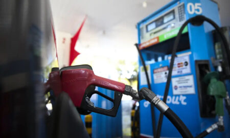 Gasolina cai até R$ 5,72 em BH; veja os postos mais baratos e mais caros - Foto: José Cruz/Agência Brasil