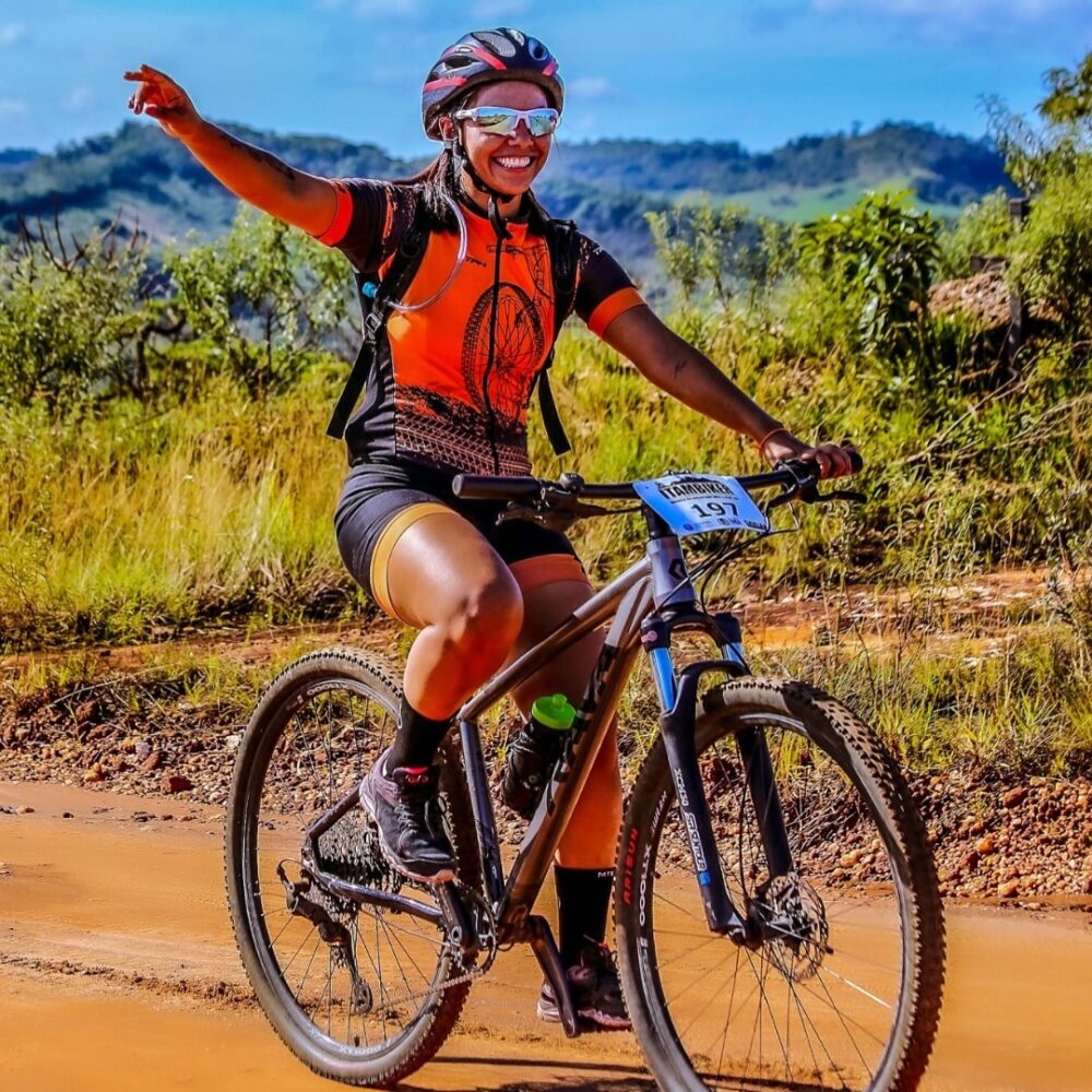 Influenciadora morre atropelada durante prova de ciclismo em Itabira - Foto: Reprodução/Redes Sociais