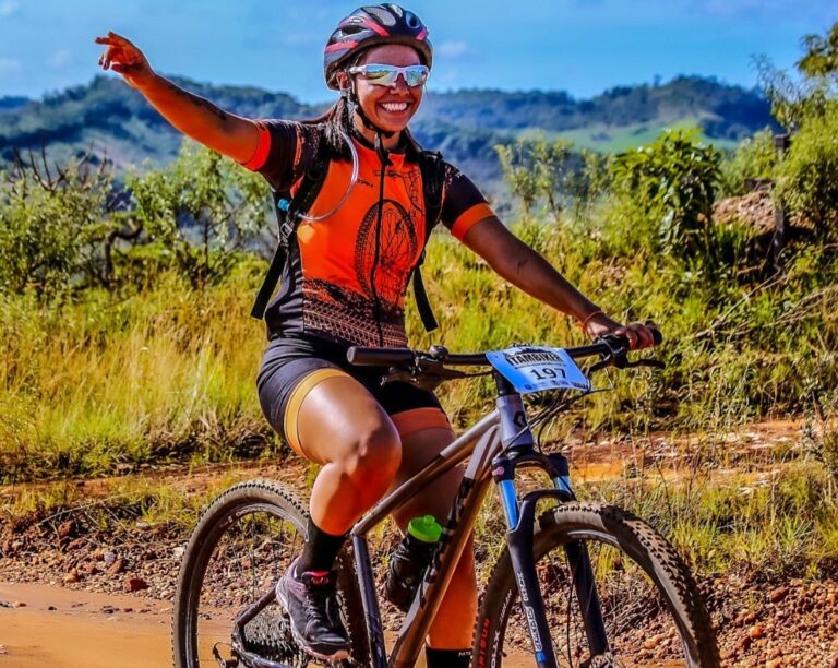 Influenciadora morre atropelada durante prova de ciclismo em Itabira - Foto: Reprodução/Redes Sociais