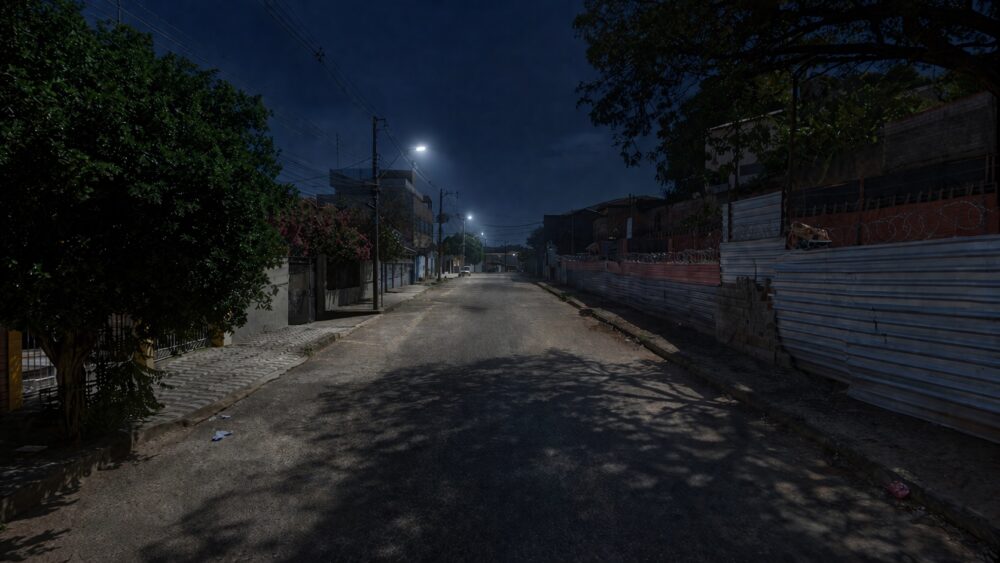 Homem morre após ser atacado por cães ao invadir obra em BH - Foto: Reprodução/Google Streeet View